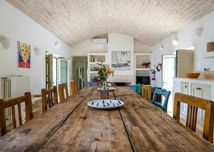 Mediterranean Villa With Pool & Sauna Near Ostuni בית נופש *