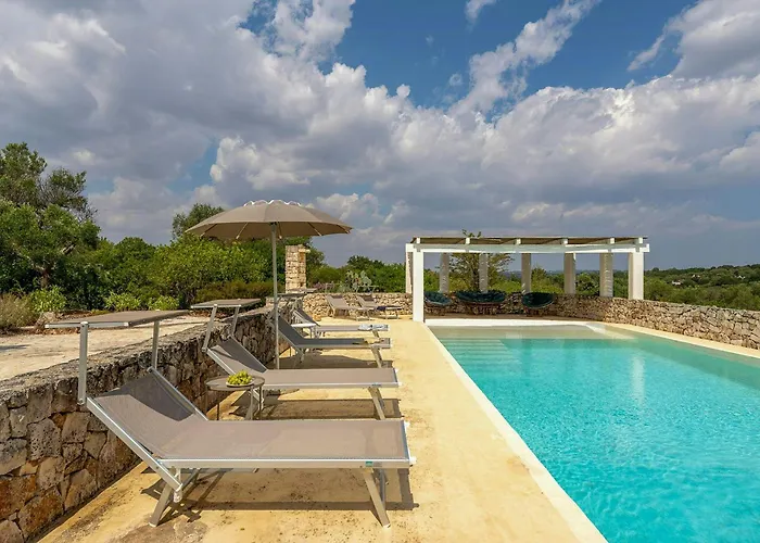 Mediterranean Villa With Pool & Sauna Near Ostuni