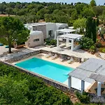 Mediterranean With Pool & Sauna Near Feriehus *