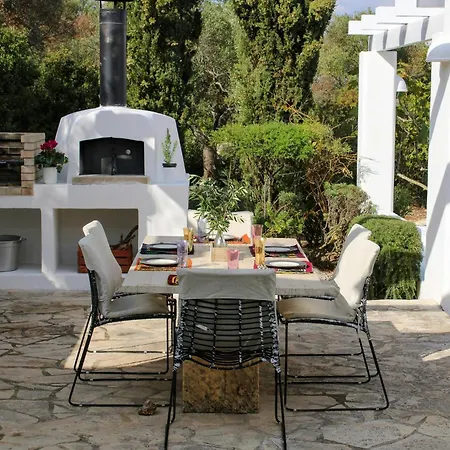 Among Olive Groves With Sauna And Pool Σπίτι διακοπών