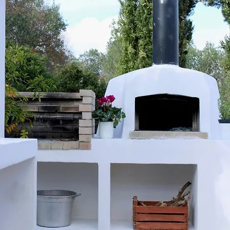 Among Olive Groves With Sauna And Pool