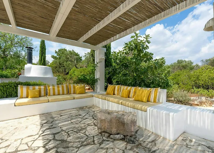 Mediterranean Villa With Pool & Sauna Near Ostuni *